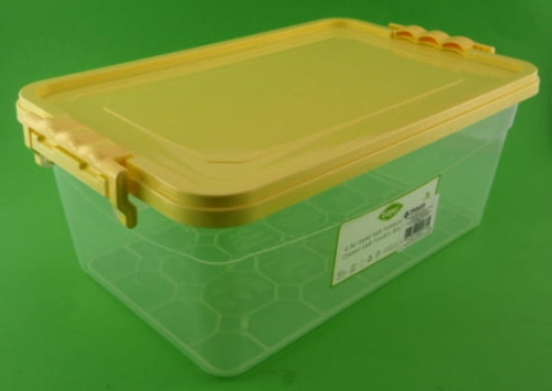 pojemnik plastikowy z pokrywą 10 litrów białe tło 1.JPG