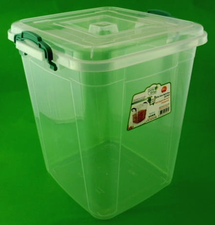 pojemnik plastikowy z pokrywką 20 litrów 1.JPG
