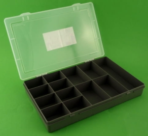 POJEMNIK Z 13 PRZEGRÓDKAMI ORGANIZER 29x18 CM