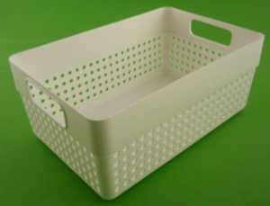 KOSZYK PLASTIKOWY NA DROBIAZGI  23,2 x 15,3 x 10 CM